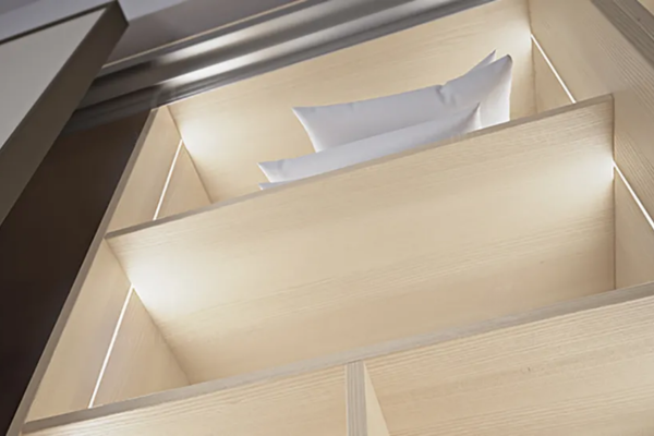 Micro Perfil de LED em móveis de madeira para iluminação de guarda-roupas e estantes