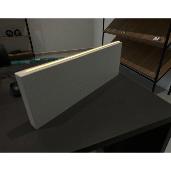 Rodapé Iluminado com Micro Perfil de LED em Madeira ou Alumínio - Imagem 6